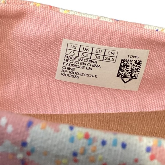 Toms Classic Size 7.5 Shoes Pink Canvas Elephant Sprinkles Puff Print Flat - Picture 2 of 9